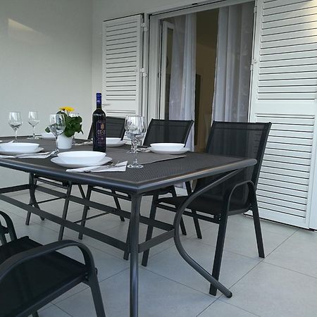 Holiday Home Bajlo Apartment With Three Bedrooms Zadar Exterior foto