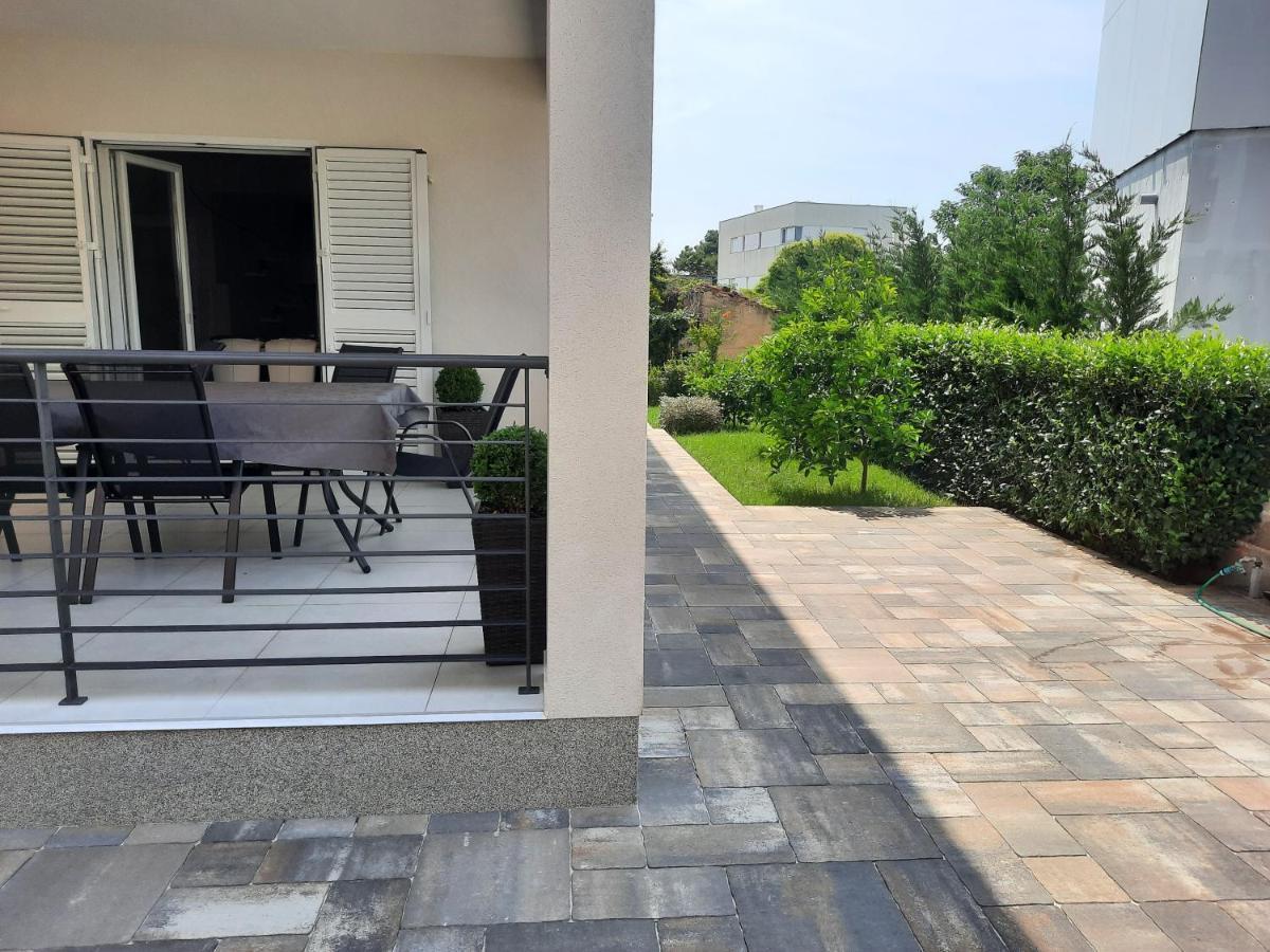 Holiday Home Bajlo Apartment With Three Bedrooms Zadar Exterior foto