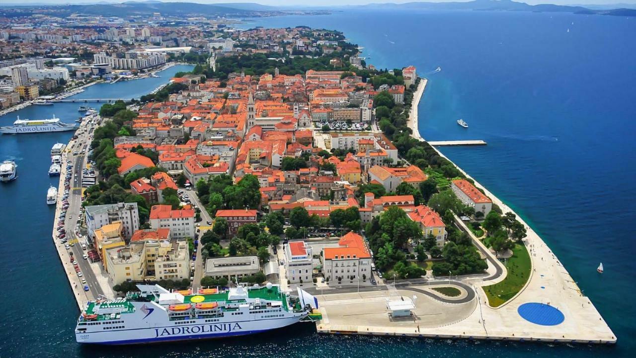 Holiday Home Bajlo Apartment With Three Bedrooms Zadar Exterior foto